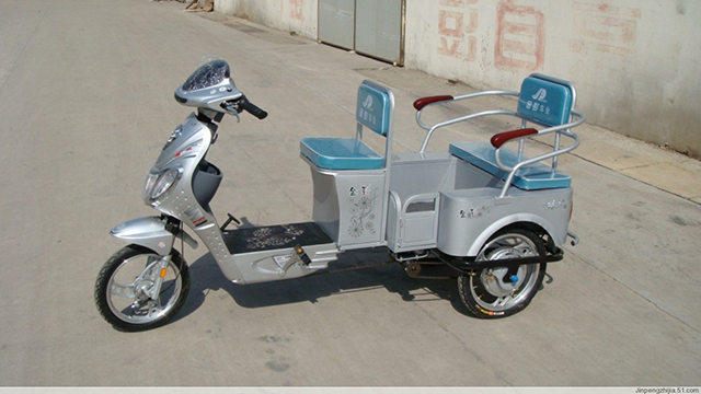 2004年 亿兆体育1号车.jpg